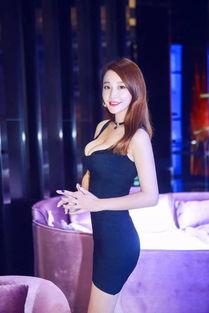 国产在线极品大长腿,极致长腿魅力,在线绽放风采